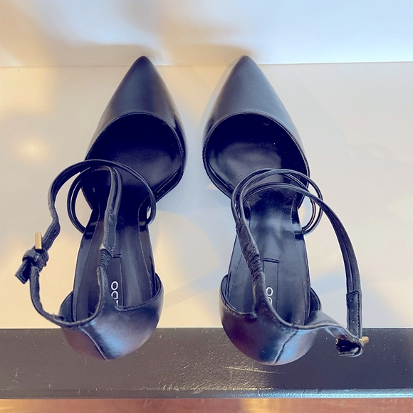 Black leather stilettos with criss cross straps Women’s size 8 - Picture 5 of 6